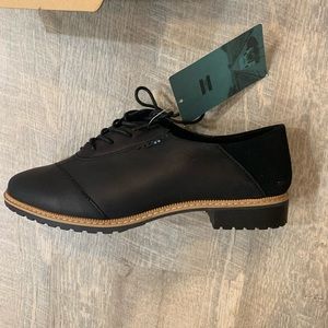 NWT Toms Ainsley wmns oxfords blk leather sz 10